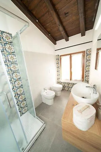 Affittacamere Borgo Degli Artisti Boutique Rooms Serricciolo 0*,  Italy